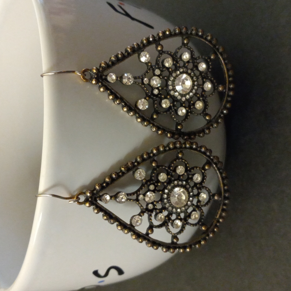 💥5/$10💥 Gorgeous antique copper and rhinestone tear drop earings